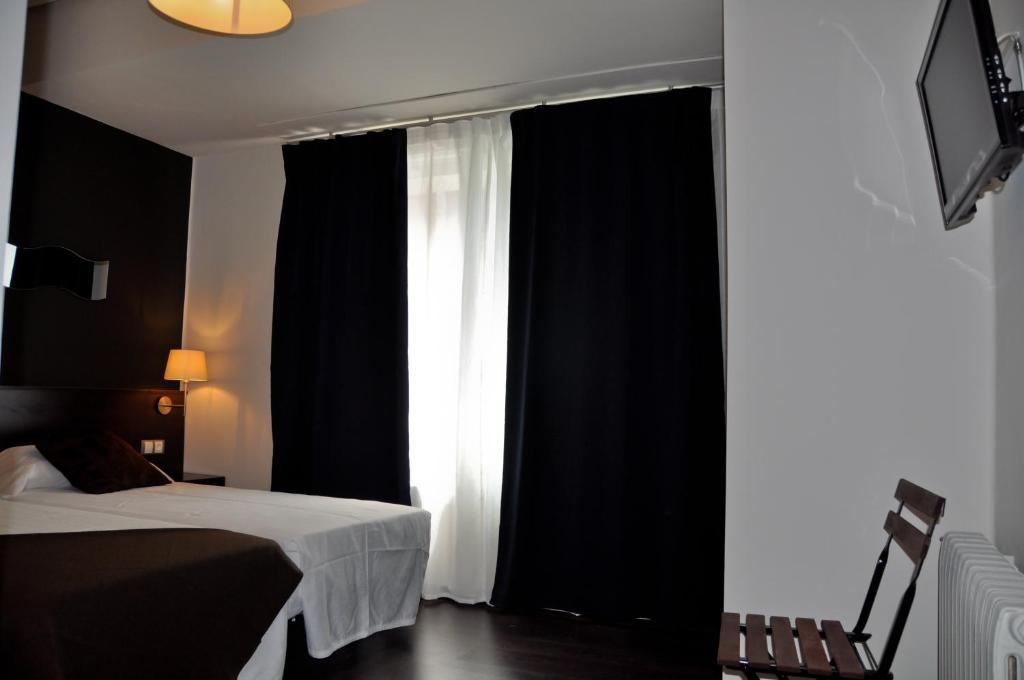 Hostal La Rotonda Ourense Rom bilde